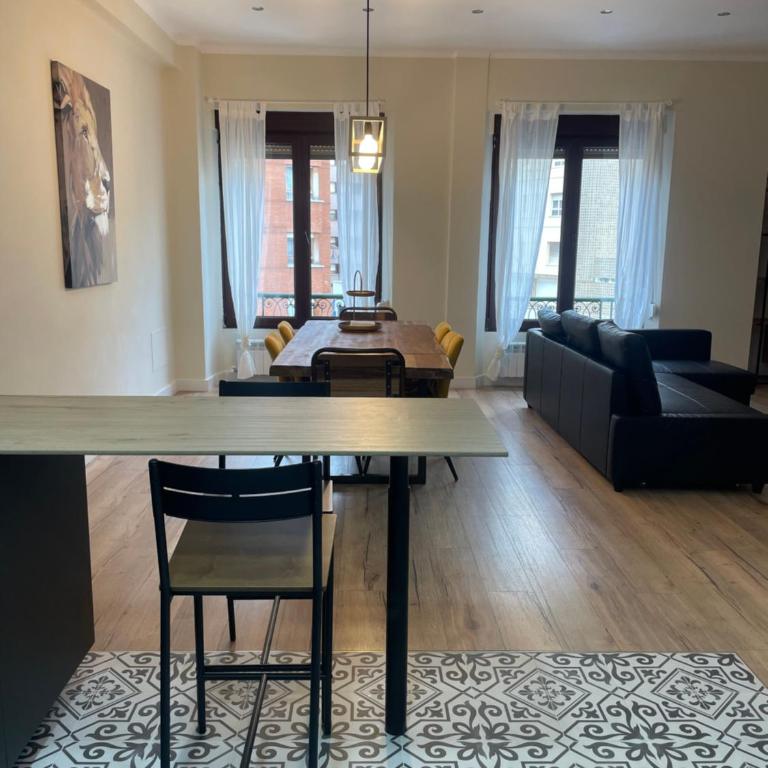 Soleado - En el centro de Gijón - Apartamento de 3 dormitorios - 4