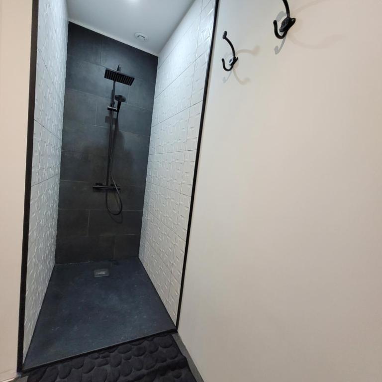 Secret Love Jacuzzi ou Midnight Spa - Apartment - 17