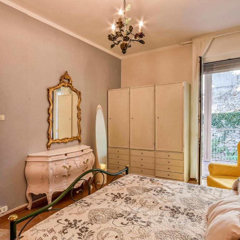 Gorgeous Apartment In Genova With Wifi - One-Bedroom Apartment - 15