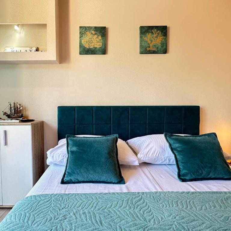 Vila Jadranka Apartments - Studio with Sea View - 11