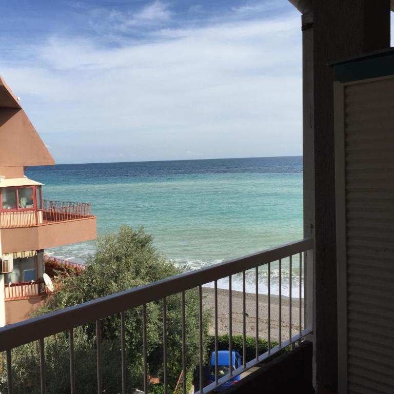 Seafront Apartment Il Gabbiano - Appartamento Attico - 27