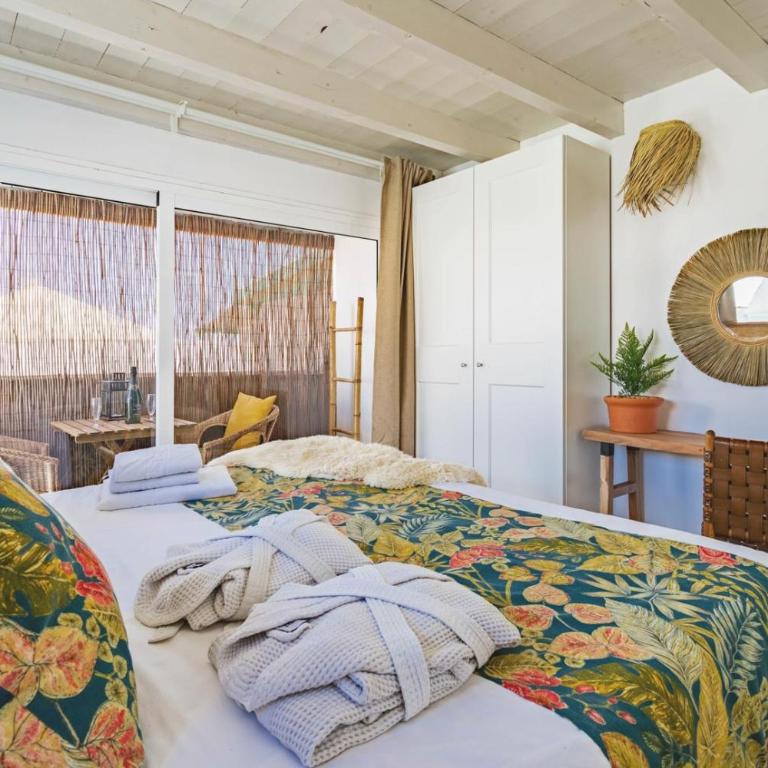 The Beach House - Central location - Private Plunge Pool - Roof Terrace - 100m to Beach - Casa - 18