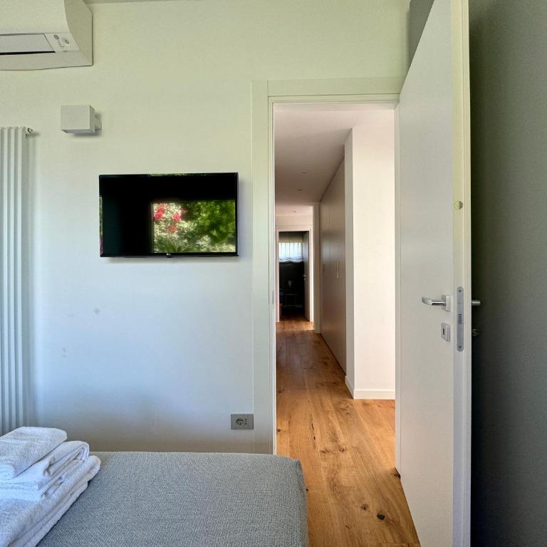 Exclusive designer apartment Facing Palmaria Island Spacious scenic terrace Bright Modern Interiors Fully equipped kitchen Air conditioning Private parking Up to 6 guests - Casa Vacanze - 23