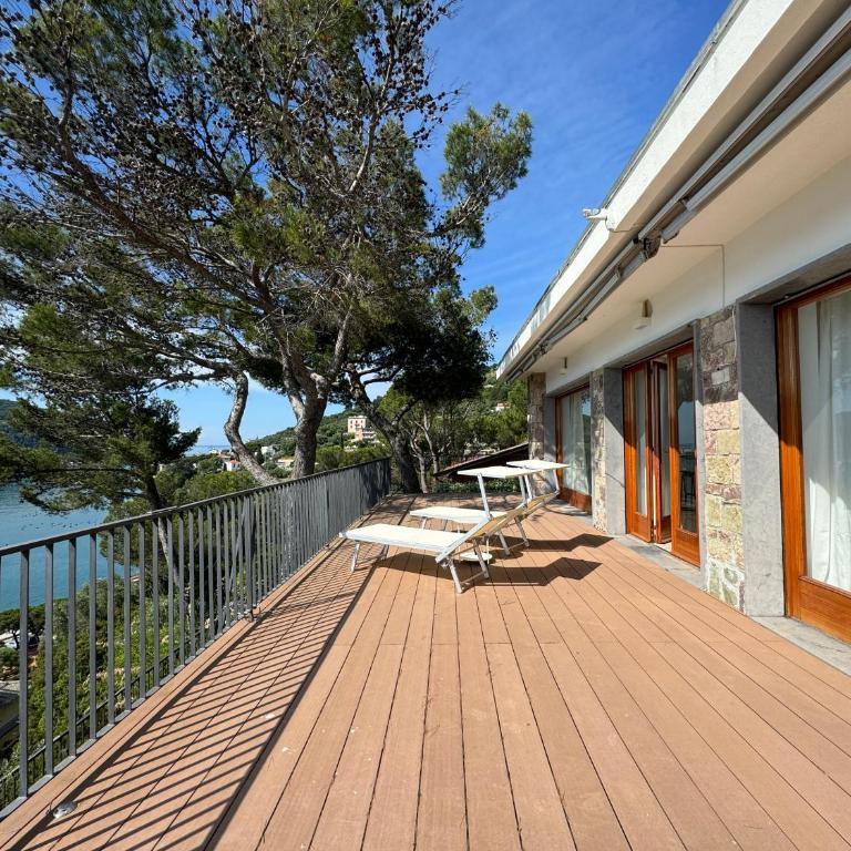 Exclusive designer apartment Facing Palmaria Island Spacious scenic terrace Bright Modern Interiors Fully equipped kitchen Air conditioning Private parking Up to 6 guests - Casa Vacanze - 26