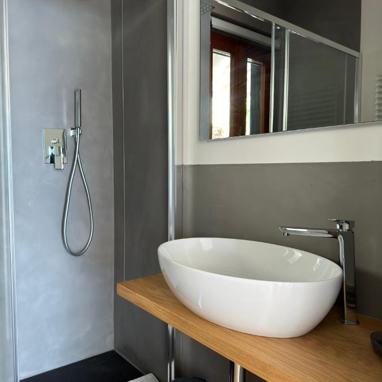 Exclusive designer apartment Facing Palmaria Island Spacious scenic terrace Bright Modern Interiors Fully equipped kitchen Air conditioning Private parking Up to 6 guests - Casa Vacanze - 31