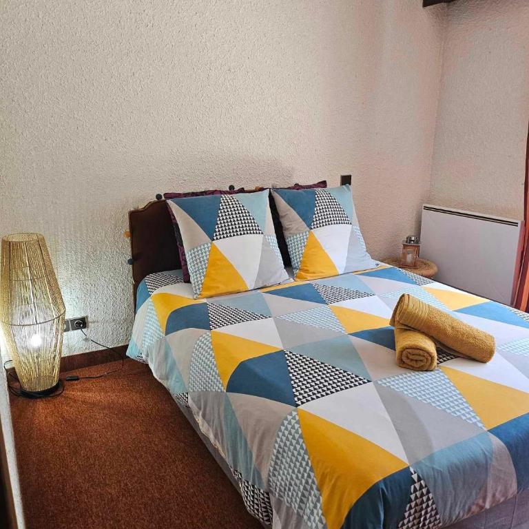 Cinéma, Chambre Privée Au Le Refuge Du Phoenix - Chambre Double - Vue sur Montagne - 7