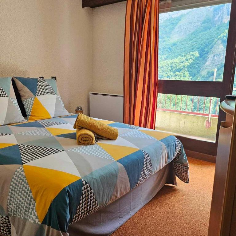 Cinéma, Chambre Privée Au Le Refuge Du Phoenix - Chambre Double - Vue sur Montagne - 6