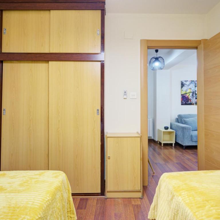 Apartamento céntrico en Granada con WIFI - Three-Bedroom Apartment - 9