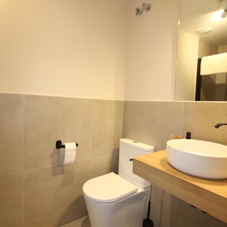 Hostal Las Acacias - Habitación Doble Estándar con ventilador - 9