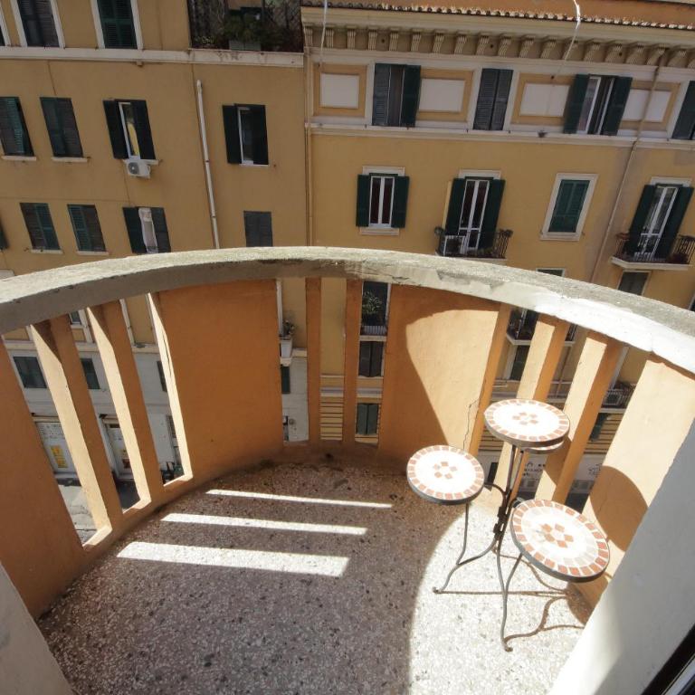 YCH-Vintage flat near San Giovanni - One-Bedroom Apartment - 4