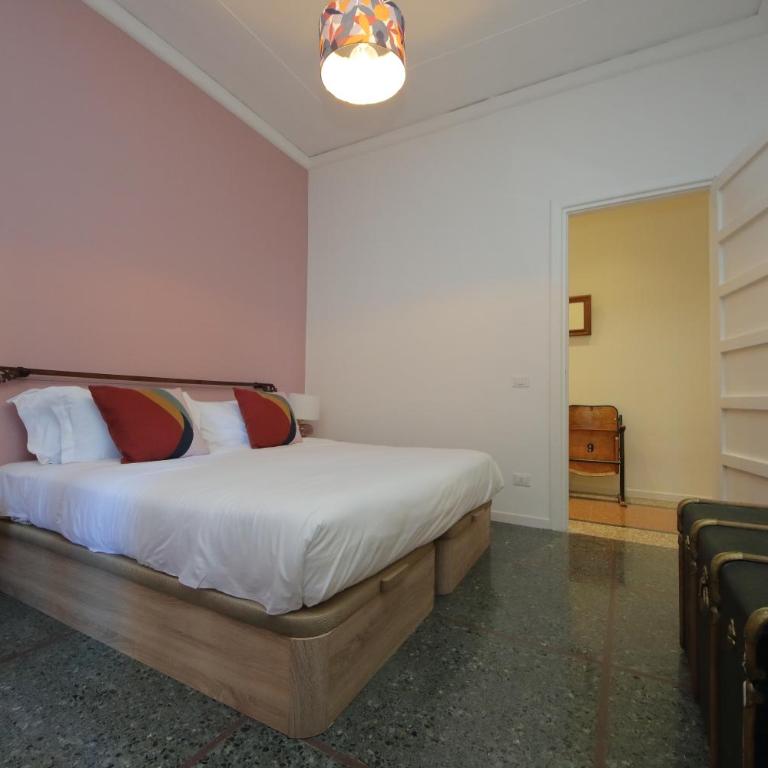 YCH-Vintage flat near San Giovanni - One-Bedroom Apartment - 11