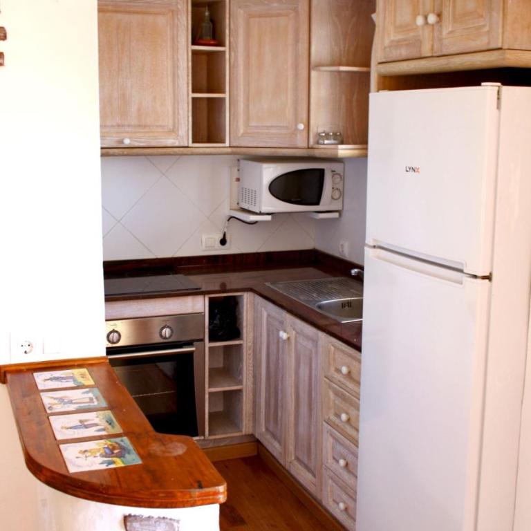 Bungalow con piscina 28 - Three-Bedroom House - 7