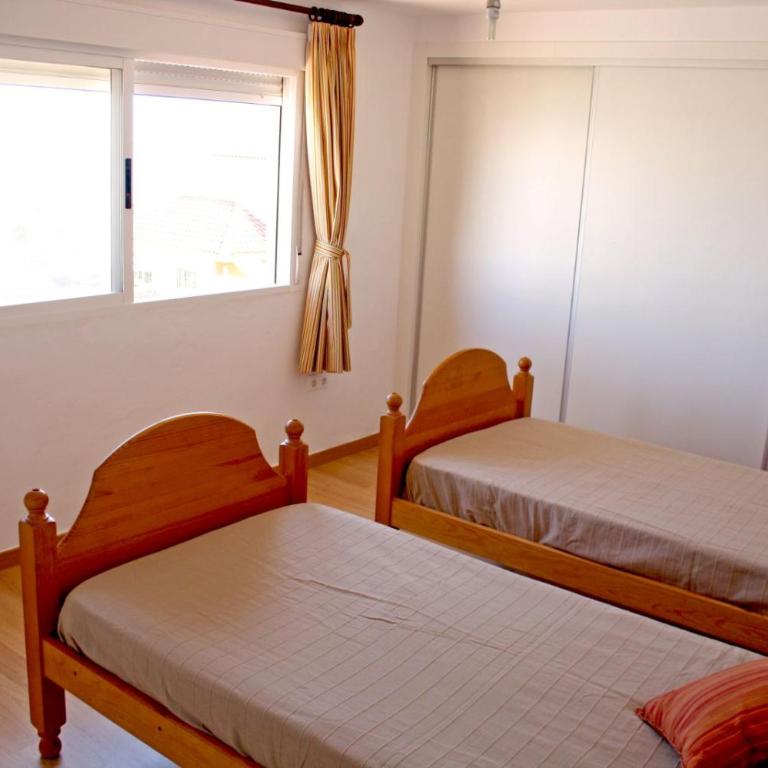 Bungalow con piscina 28 - Three-Bedroom House - 6