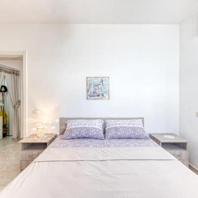Appartamento climatizzato al centro del paese con patio esterno - Casa con 2 Camere da Letto - 10