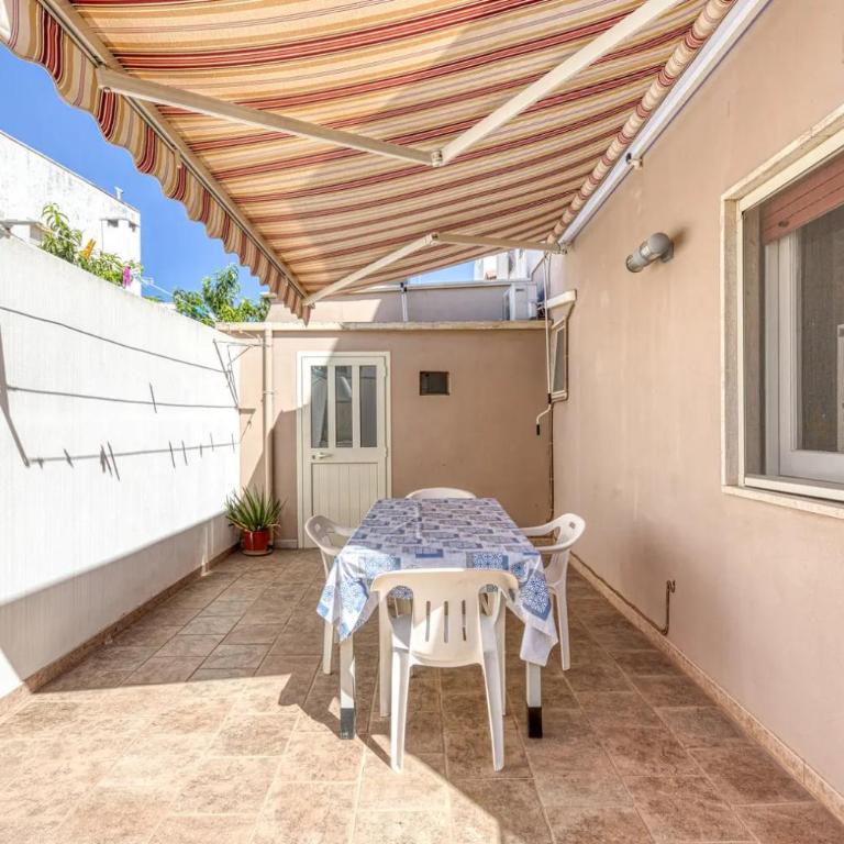 Appartamento climatizzato al centro del paese con patio esterno - Casa con 2 Camere da Letto - 1