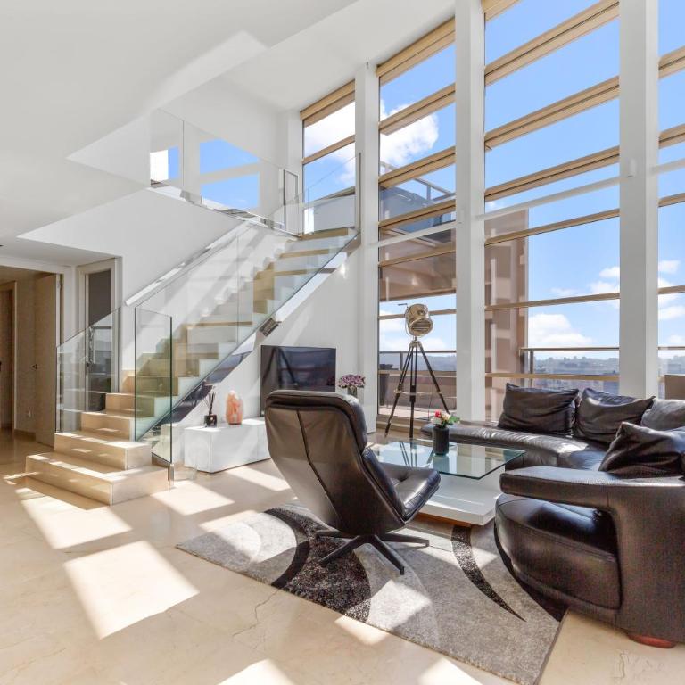 Penthouse Duplex with Epic Views - Apartment - 2
