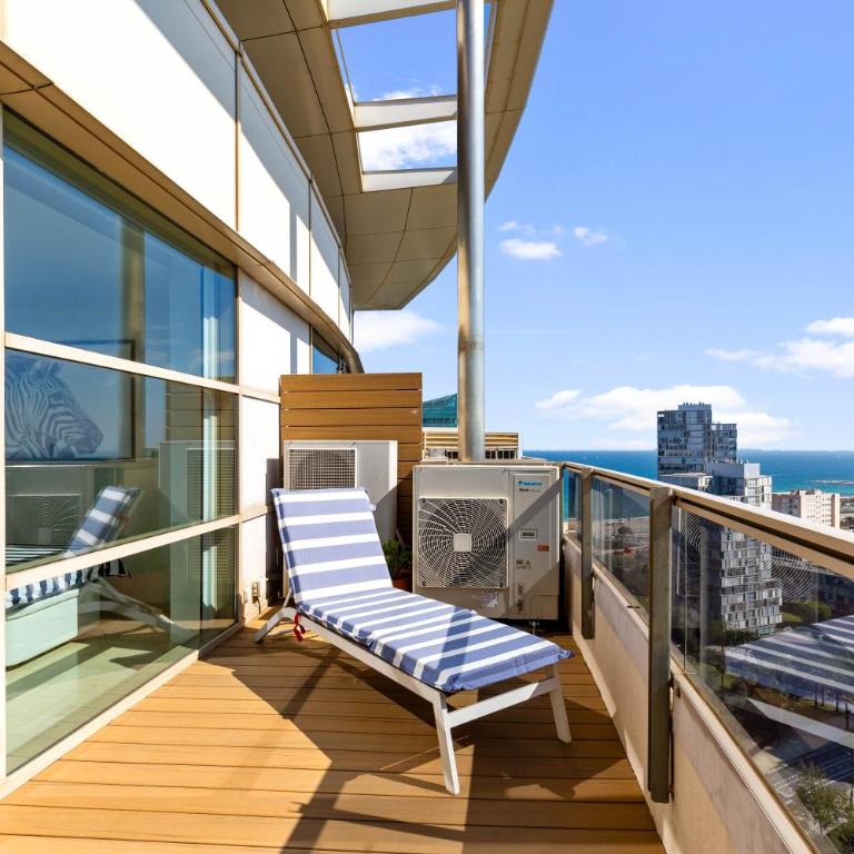 Penthouse Duplex with Epic Views - Apartment - 34
