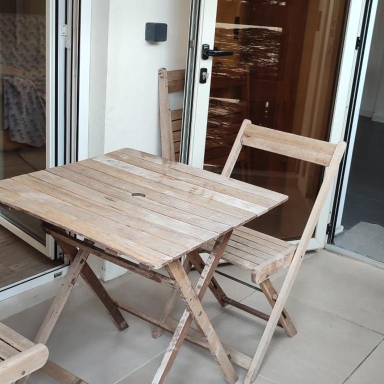 T2 climatisé independant avec terrasse, garage à velos, centre arcachon à 3 minutes des plages et des rues pietones - One-Bedroom Apartment - 11