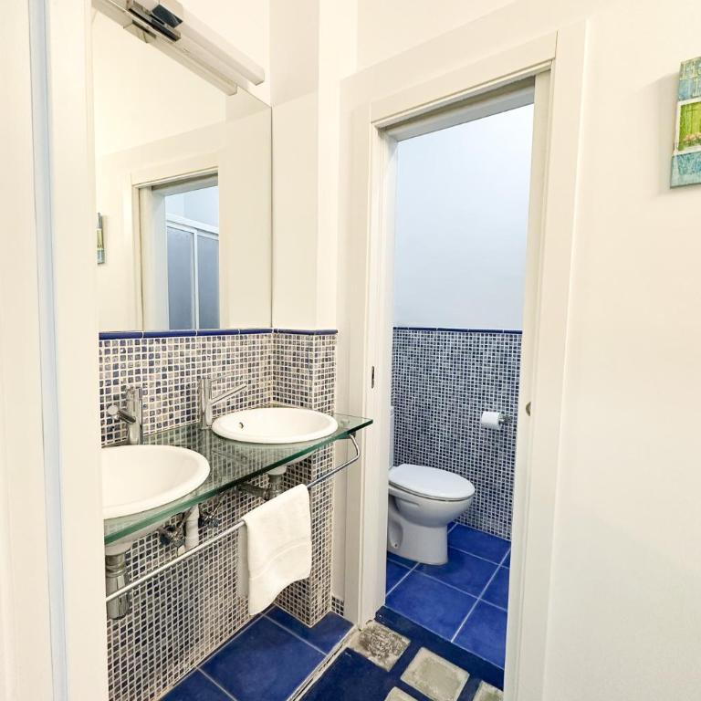 Central Cozy Budget 2BR Apt with AC, 1 bath, Private Parking opt - Apartamento de 2 dormitorios - 28