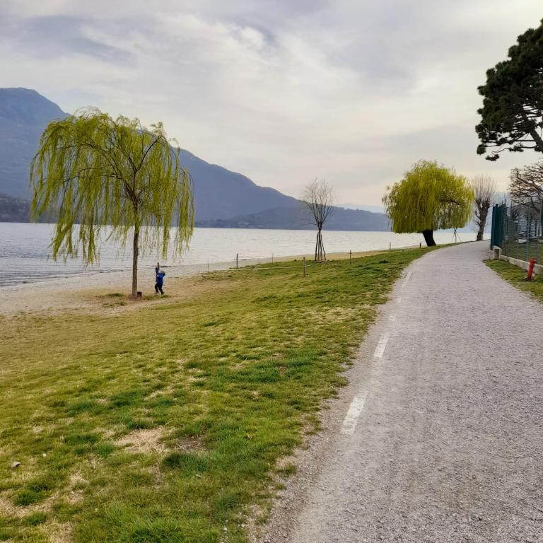 Lake Como PORTO VECCHIO - Charming Lakefront Apartment in the Heart of Domaso - Appartamento con 1 Camera da Letto - 66