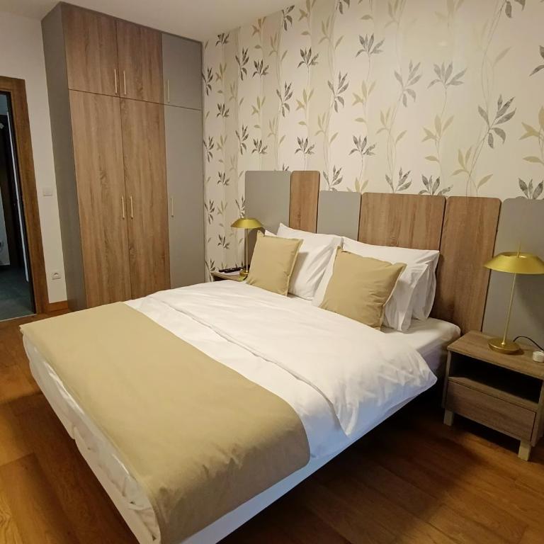 Apartman Rentals Lux KG 1 - Two-Bedroom Apartment - 14