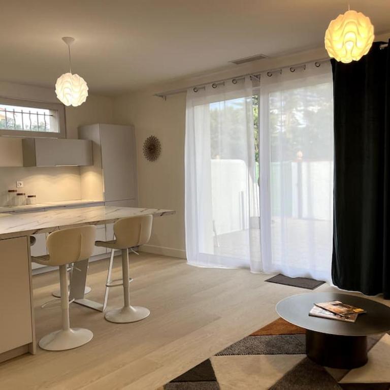 La Villa du Soleil - Three-Bedroom Apartment - 3