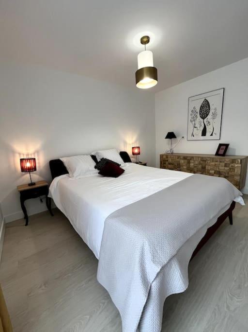 La Villa du Soleil - Three-Bedroom Apartment - 13