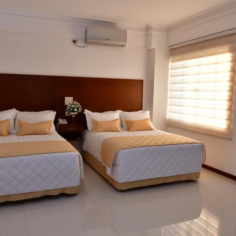 Prince Hotel - Large Twin Room - 1