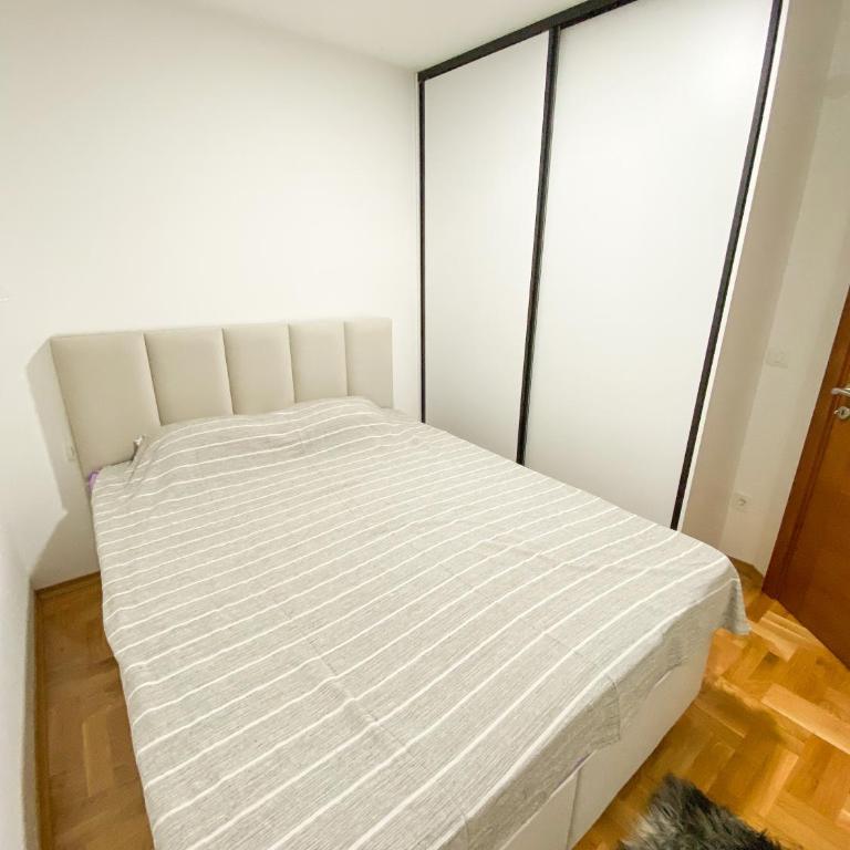 Budva Apartman 357 - One-Bedroom Apartment - 4