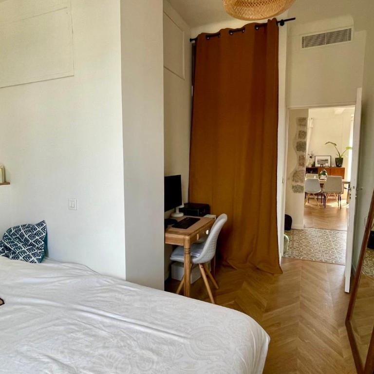 Bright, Spacious 2 Bedroom Apartment, Walk to Beach & Old Town - Appartement 2 Chambres - 6