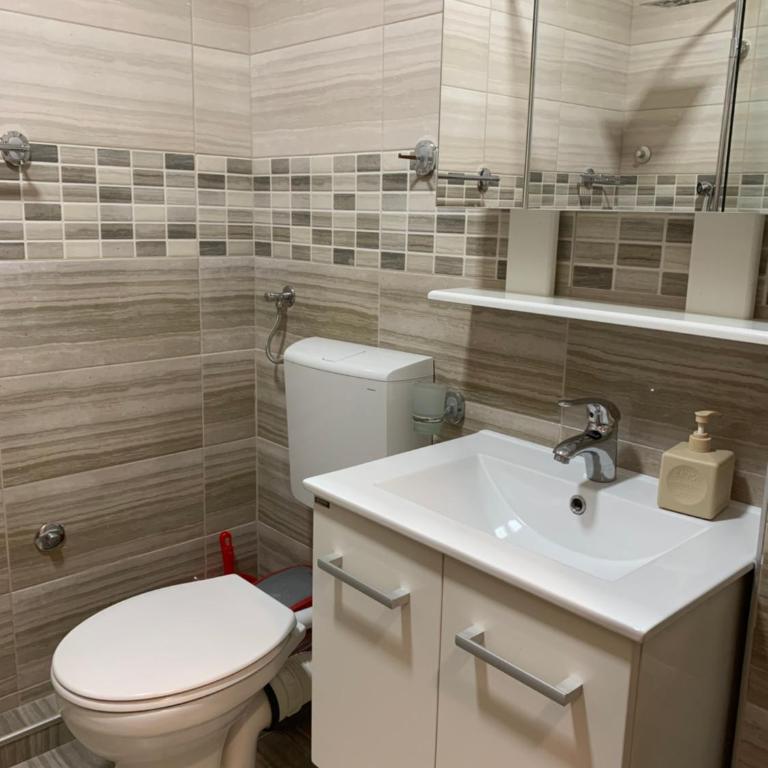 Guesthouse P&A - Deluxe Twin Room - 11