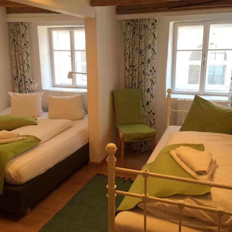 Cityhotel Junger Fuchs - Dreibettzimmer - 3