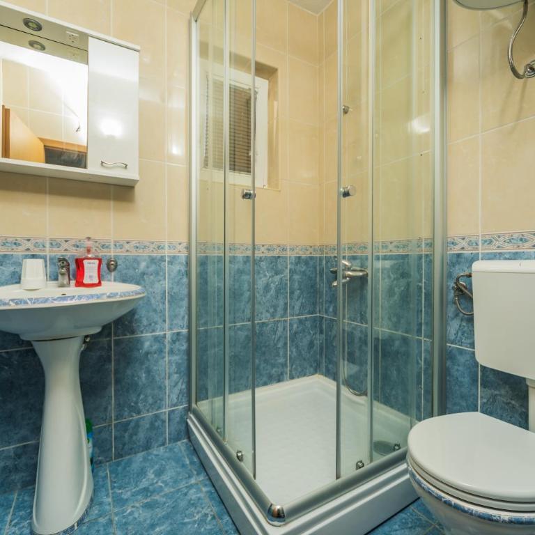 Apartments Franićević - Apartman s 1 Spavaćom Sobom i Balkonom - 23