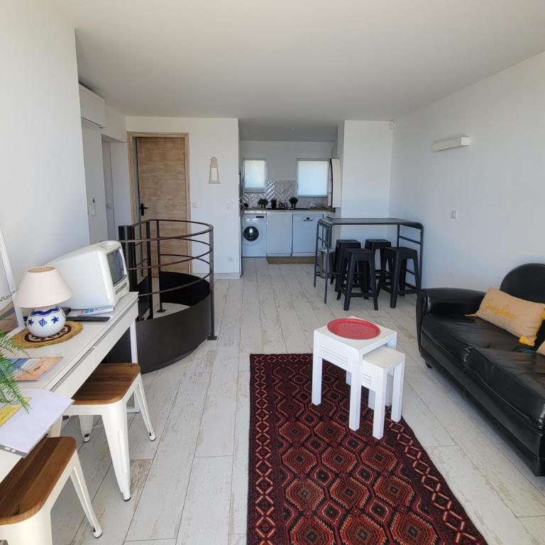 Le Cabanon, pieds dans l'eau, vue exceptionnelle - Two-Bedroom House - 5