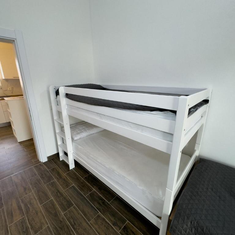 Adla Apartmani - Two-Bedroom Deluxe Apartment - 17