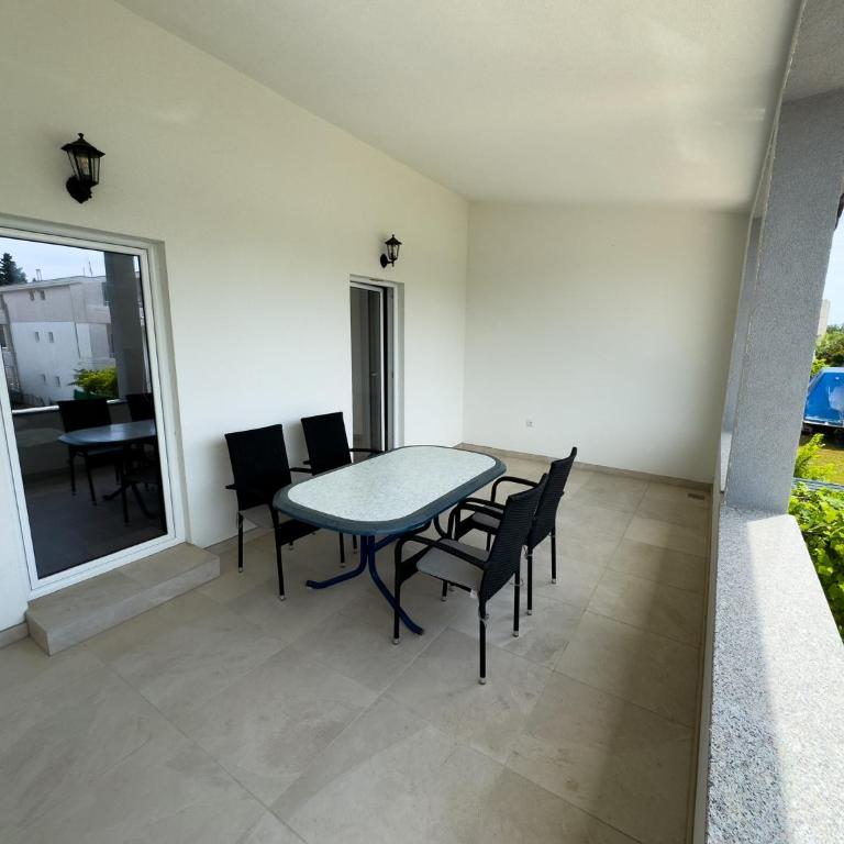 Adla Apartmani - Two-Bedroom Deluxe Apartment - 1