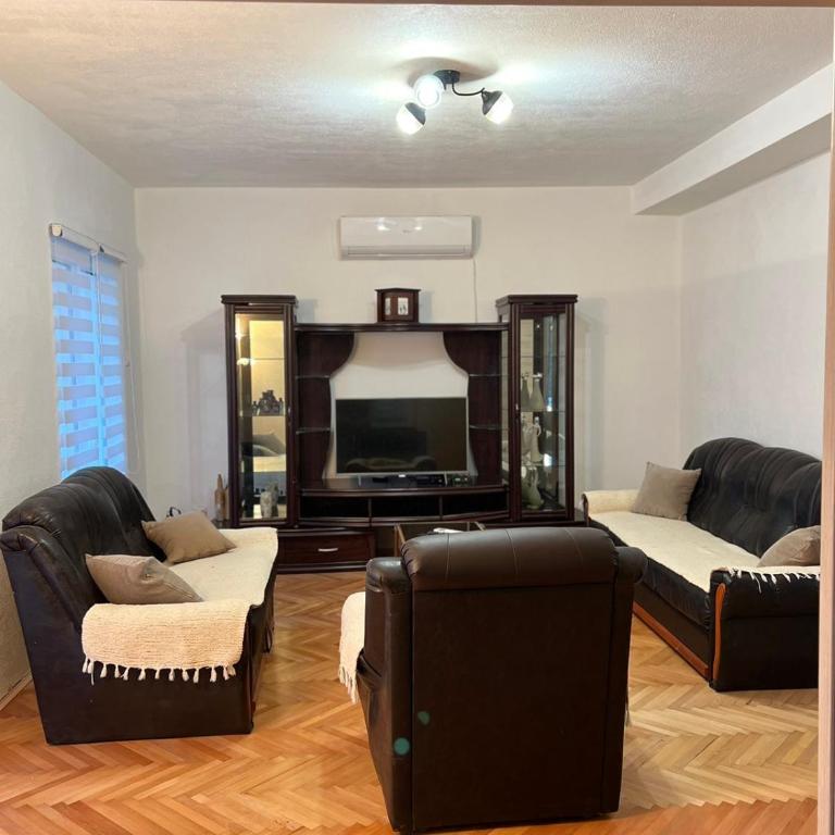 Villa Bubanja with shared pool - Two-Bedroom Apartment with Terrace and Sea View - 9