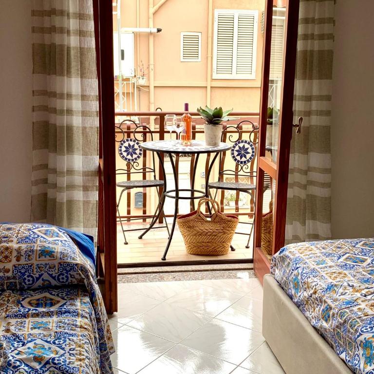 Campofelice Happy Casa - Appartamento con 2 Camere da Letto e Vista Mare - 1
