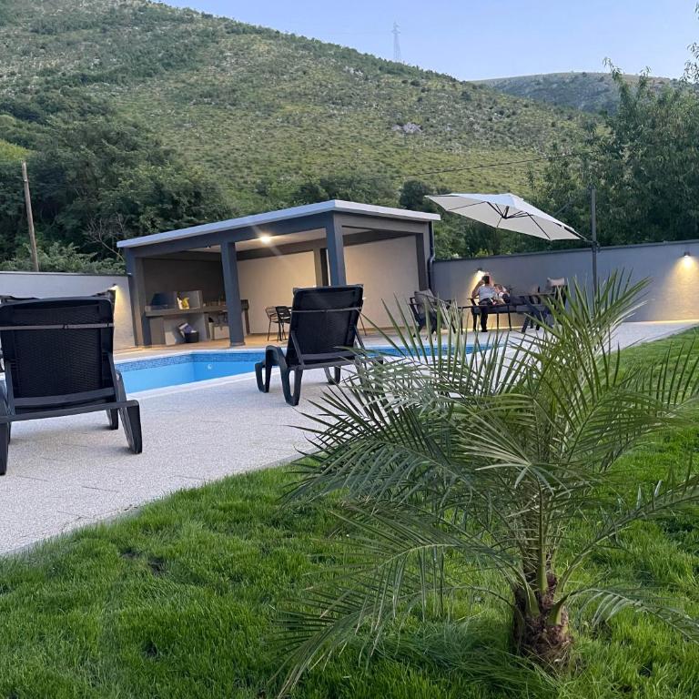 House and pool BajNa - Three-Bedroom Villa - 11