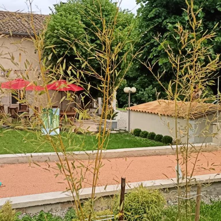 Gîte des Anges, Domaine de la Méouge, piscine et accès direct rivière - Appartement 1 Chambre - Vue sur Jardin - 18