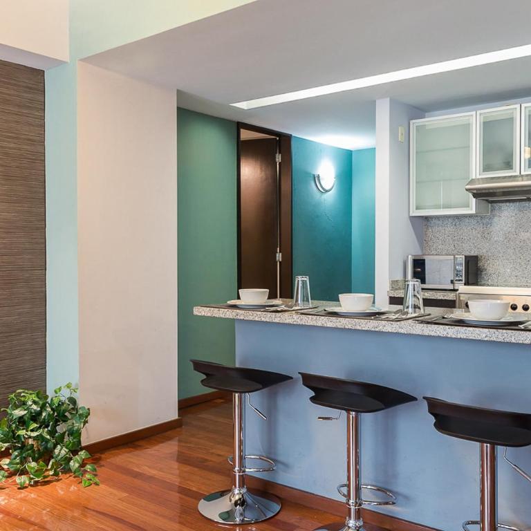 Centro históric 2-BR, apartamento totalmente equipado y moderno - Three-Bedroom Apartment - 6