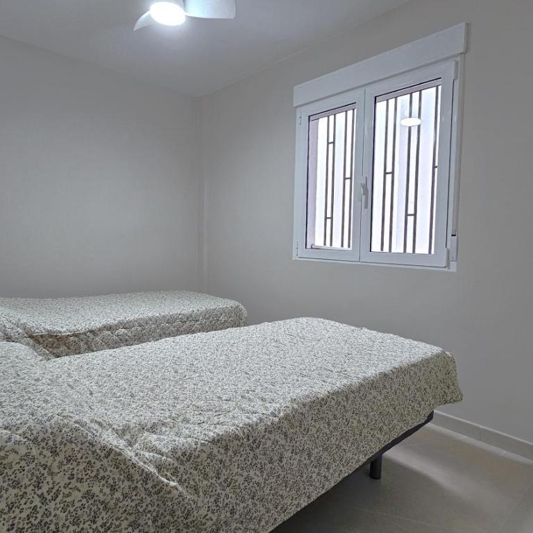 Apartamento REFORMADO con PARKING a 1 minuto de la PLAYA - Apartamento de 3 dormitorios - 34
