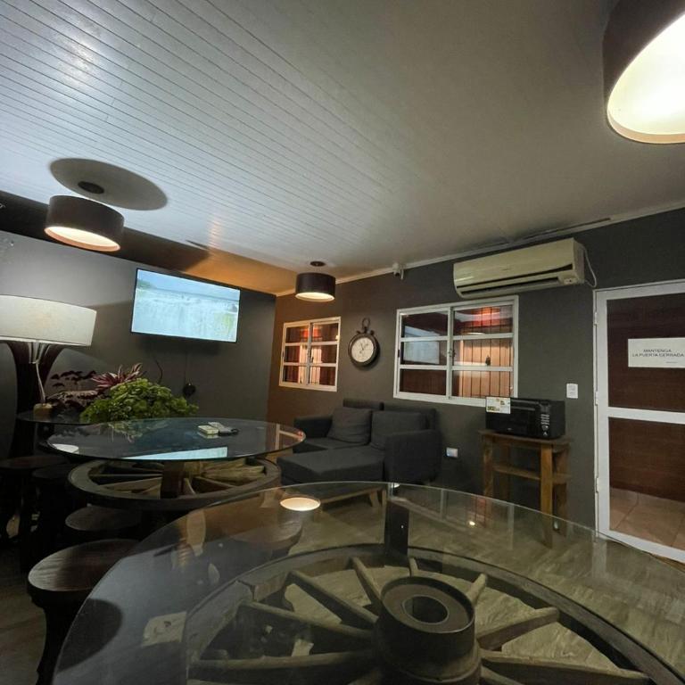 Apart de la Selva - Apartment - 9