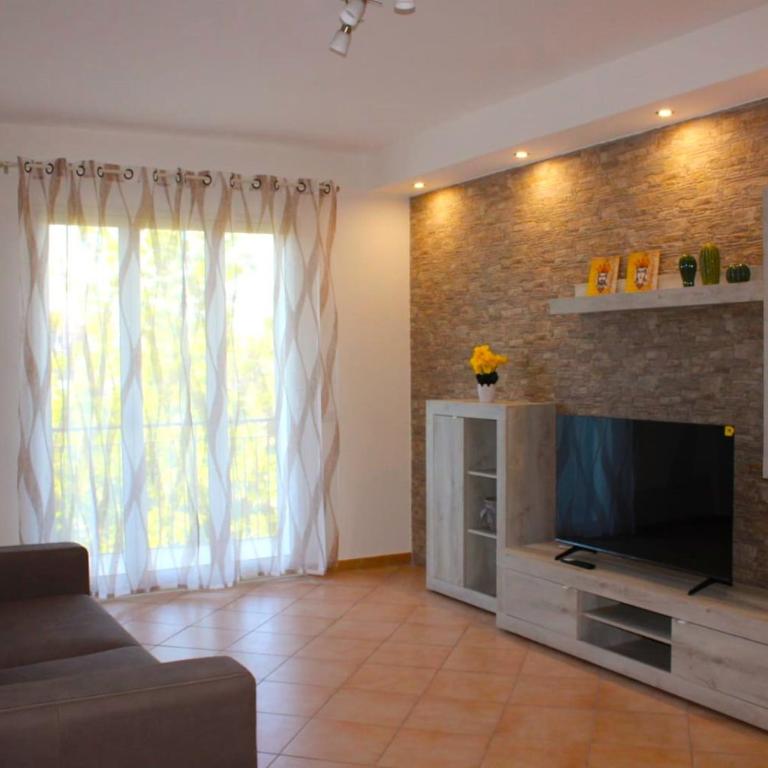A due passi da - Appartamento con 2 Camere da Letto - 1