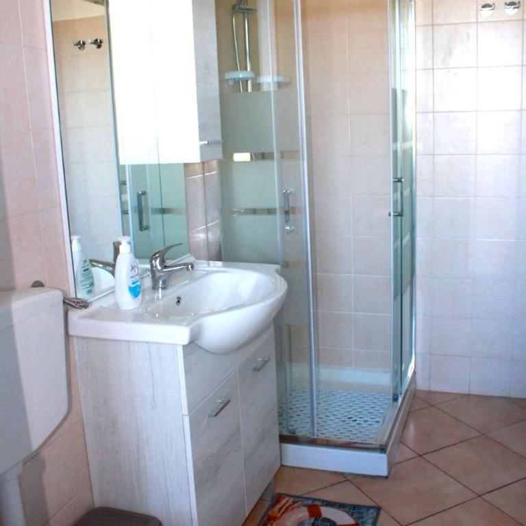 A due passi da - Appartamento con 2 Camere da Letto - 12