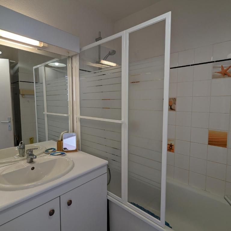 Arcachon - Superbe T3 avec terrasse, piscine et parking sécurisé - 6 personnes - FR-1-420-33 - Apartment (6 Adults) - 17
