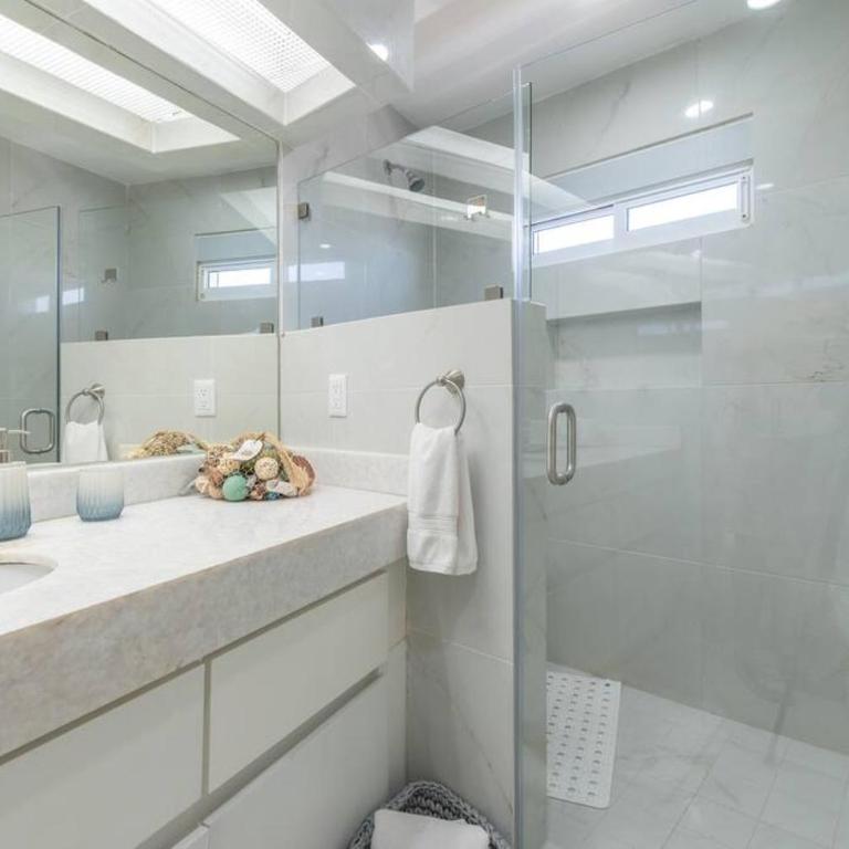 Preciosa Penthouse Con Vista Panoramica - Three-Bedroom Apartment - 2