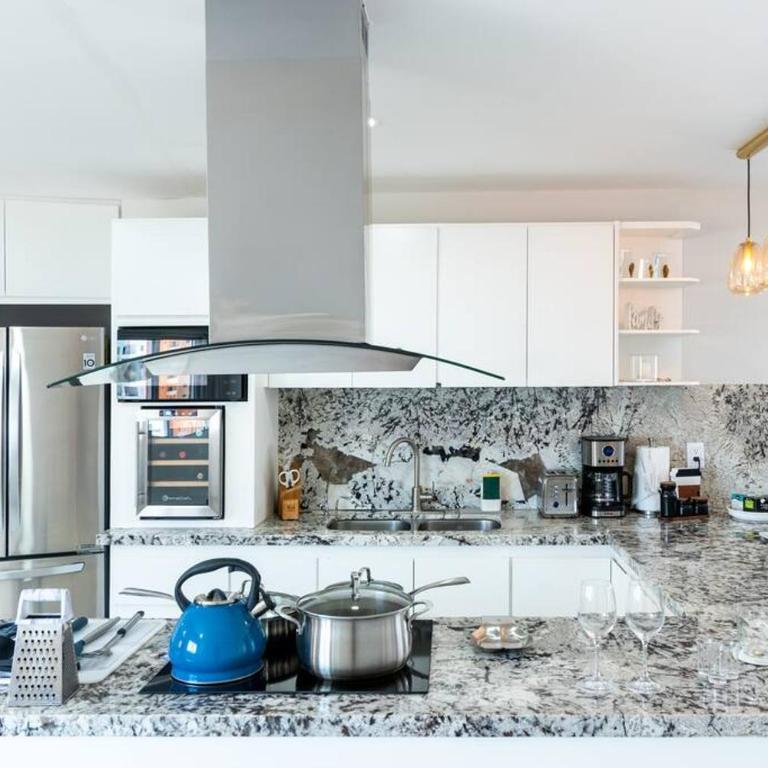 Preciosa Penthouse Con Vista Panoramica - Three-Bedroom Apartment - 24