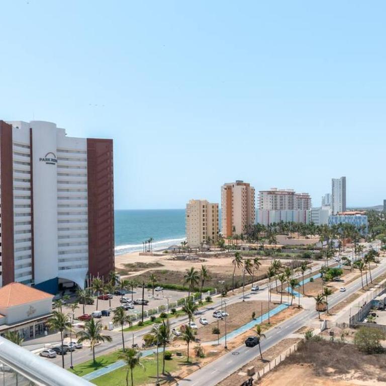 Preciosa Penthouse Con Vista Panoramica - Three-Bedroom Apartment - 27