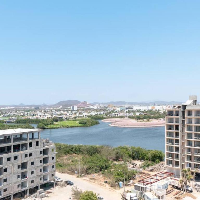 Preciosa Penthouse Con Vista Panoramica - Three-Bedroom Apartment - 33